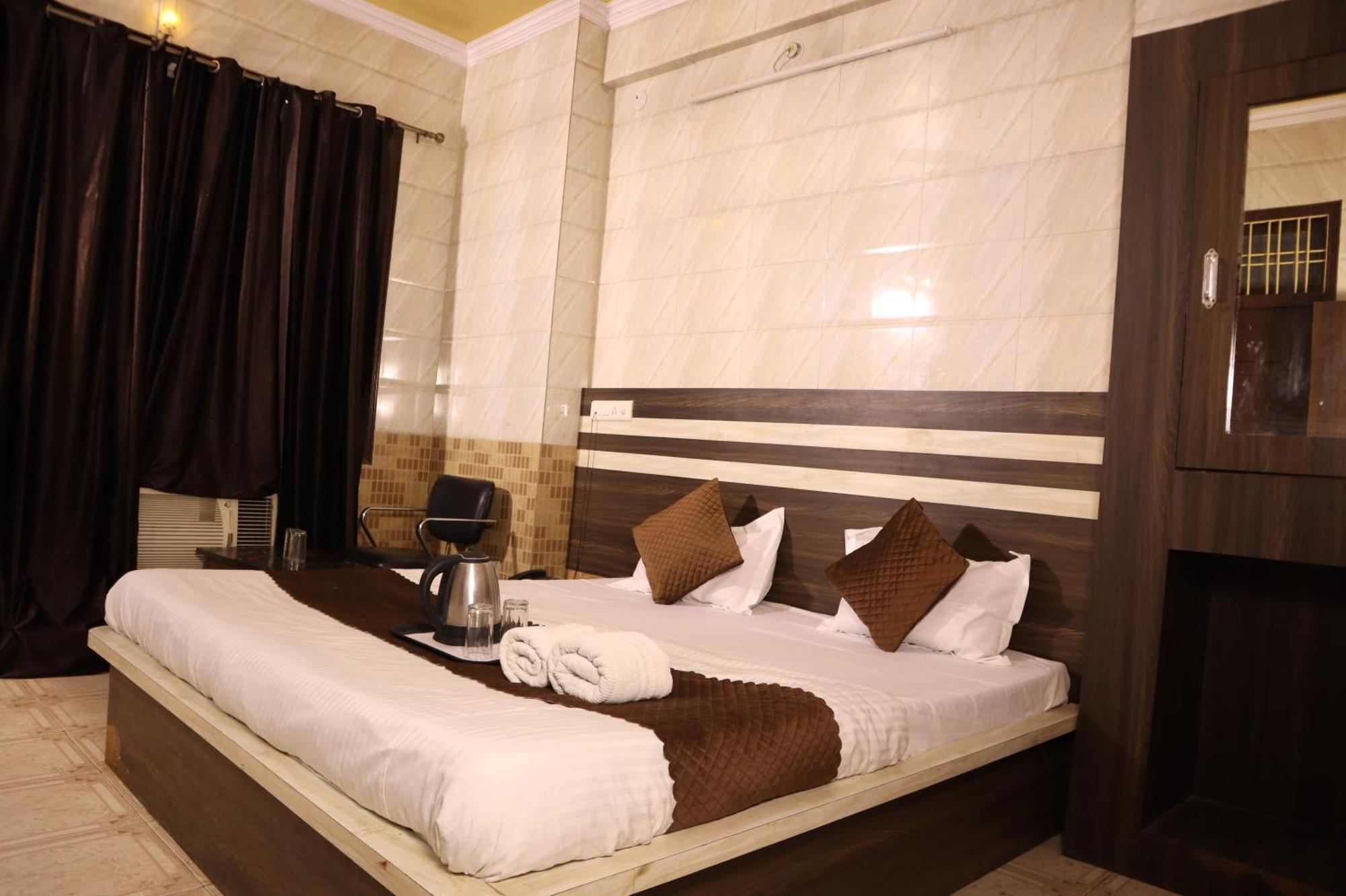 Hotel P R Palace Lucknow Exterior photo