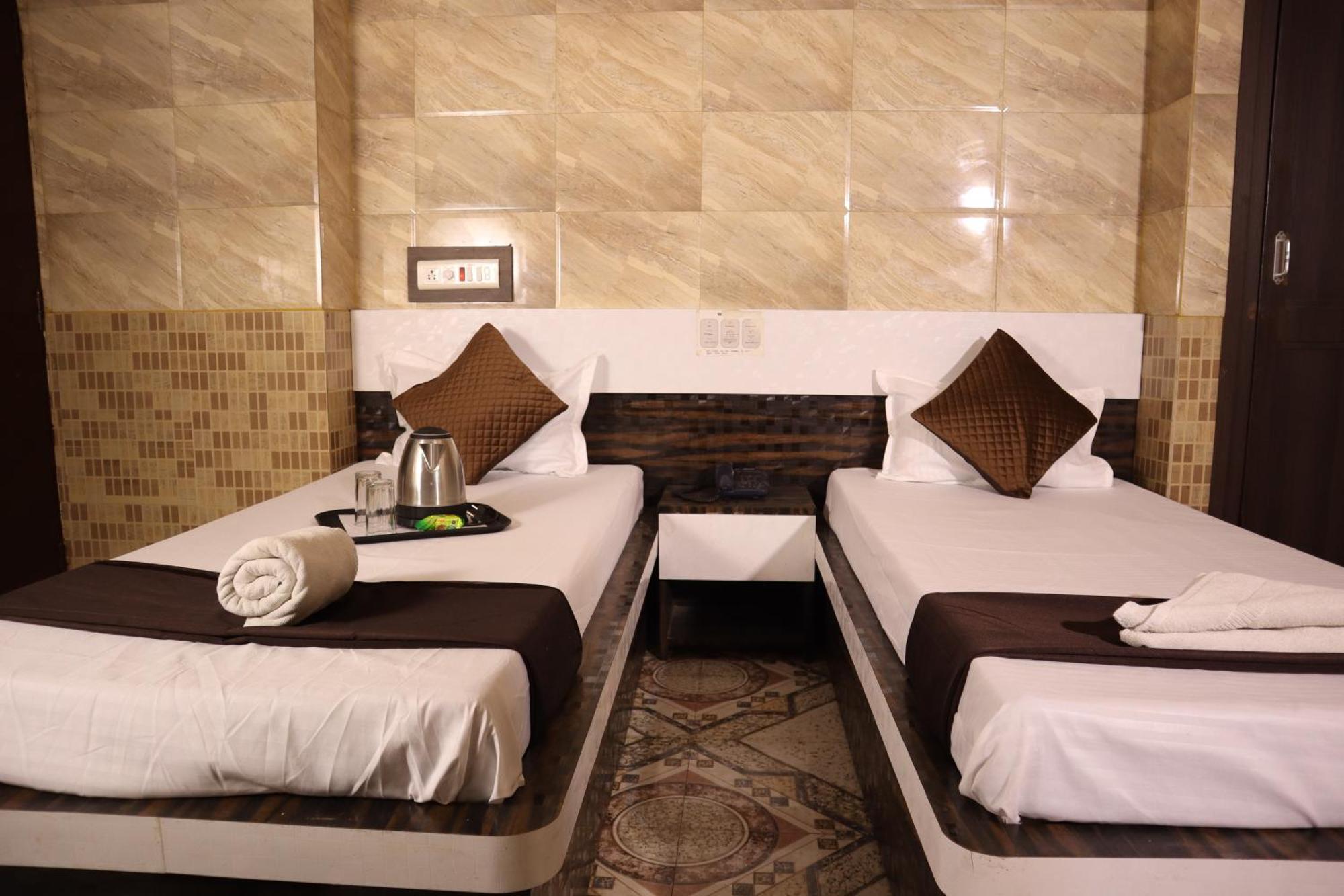 Hotel P R Palace Lucknow Exterior photo